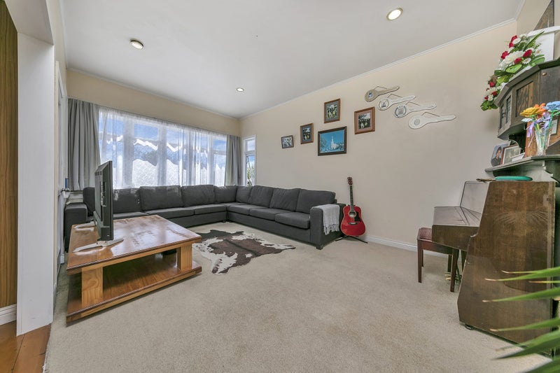 50 Springfield Road, Morningside, Auckland - Carousel 2