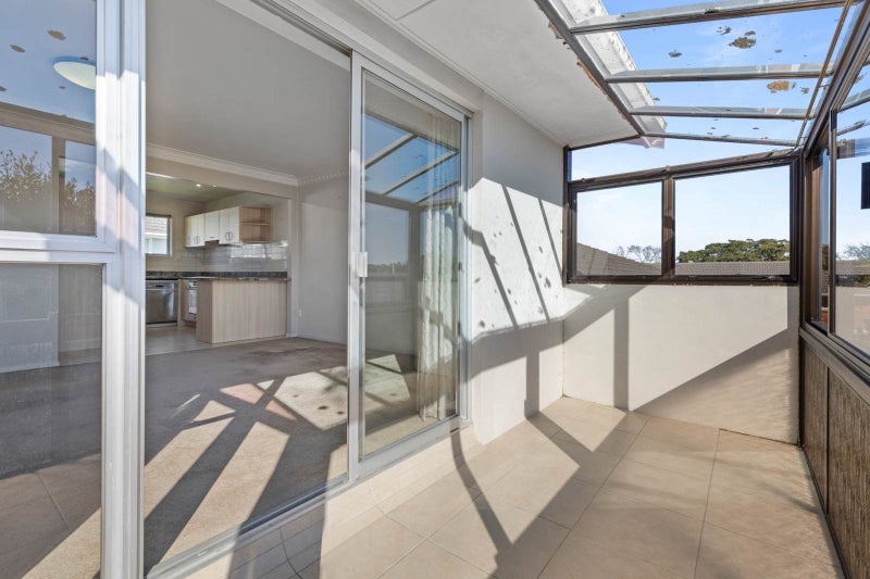 2/9 Dodson Avenue, Milford, Auckland - Carousel 16