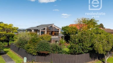 4 William Bryan Drive, Half Moon Bay, Auckland - Carousel 1