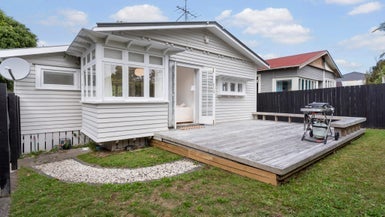 222 Meola Road, Point Chevalier, Auckland - Carousel 1