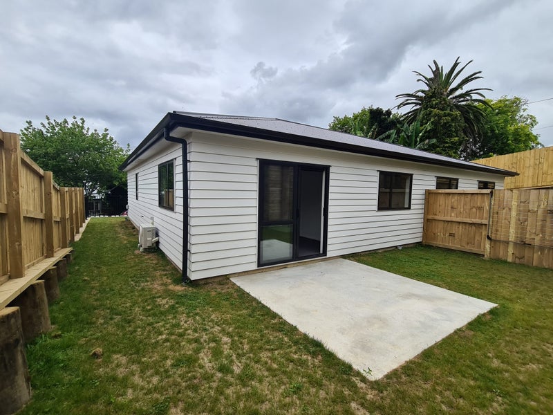 2/18 Rothwell Street, Dinsdale, Hamilton - Carousel 2
