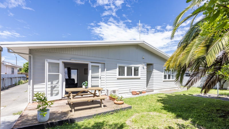 52 Taradale Road, Marewa, Napier - Carousel 1
