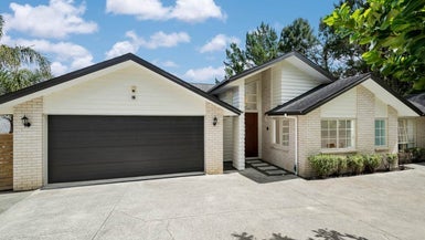 15 Namsan Close, Fairview Heights, Auckland - Carousel 1