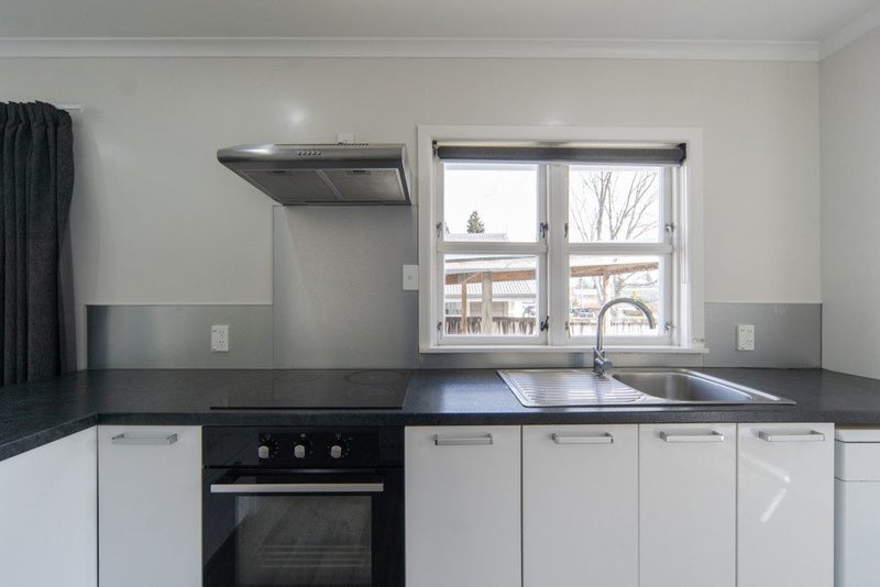 8 Ohaupo Road, Hamilton Lake, Hamilton - Carousel 2