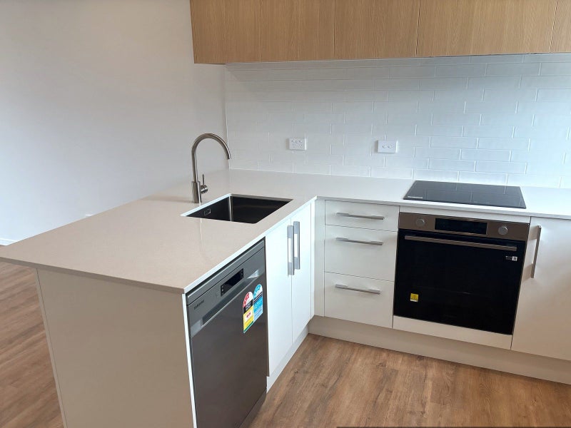 4/9 Whittington Avenue, Woolston, Christchurch - Carousel 2