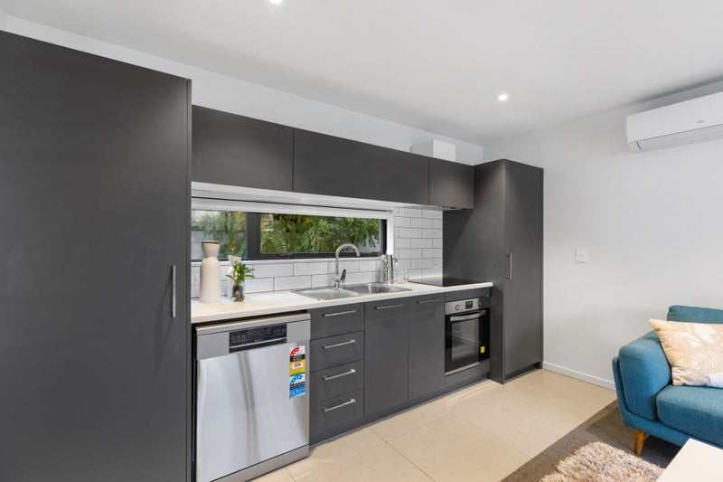 9/12 Latimer Square, Christchurch Central, Christchurch - Carousel 2