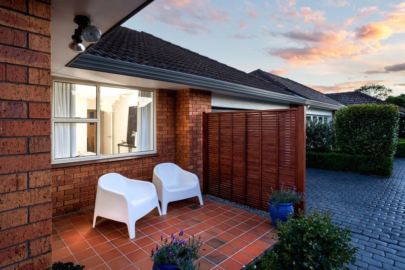2/3 Cottesmore Close, Burnside, Christchurch - Carousel 2