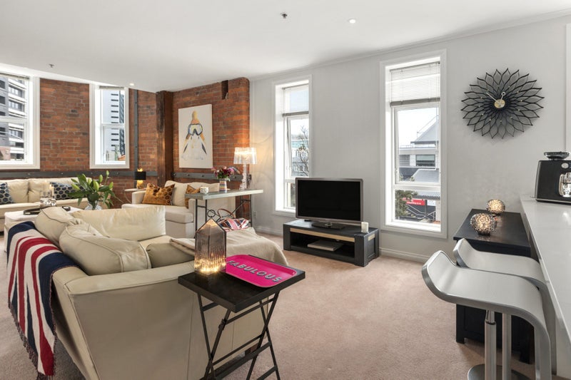 1.14/1 Queens Wharf, Wellington Central, Wellington - Carousel 2