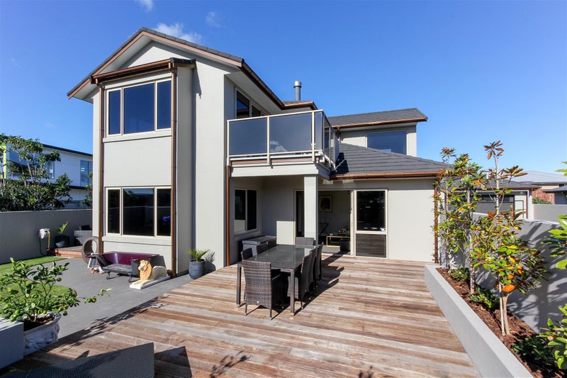 14 Parkvue Drive, Bell Block, New Plymouth - Carousel 1