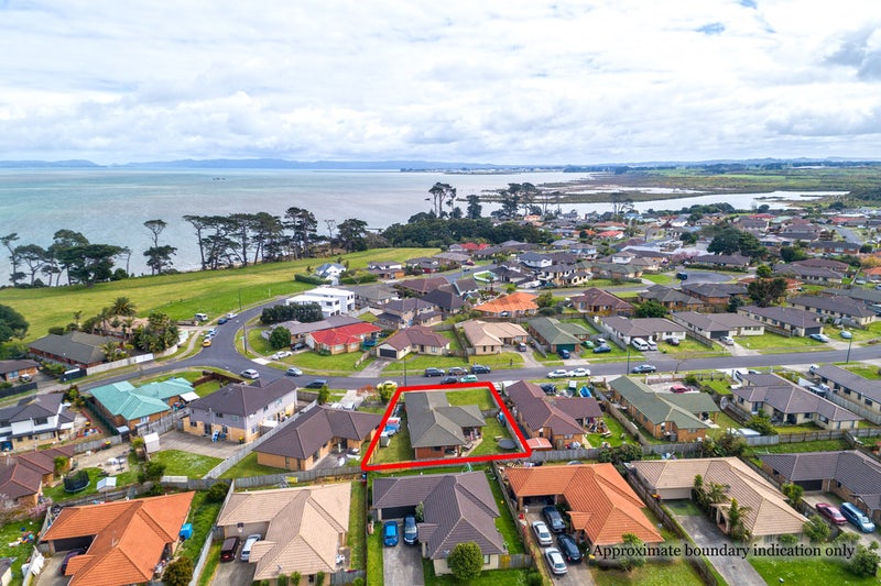 39 Nicholas Gibbons Drive, Clendon Park, Auckland - Carousel 2