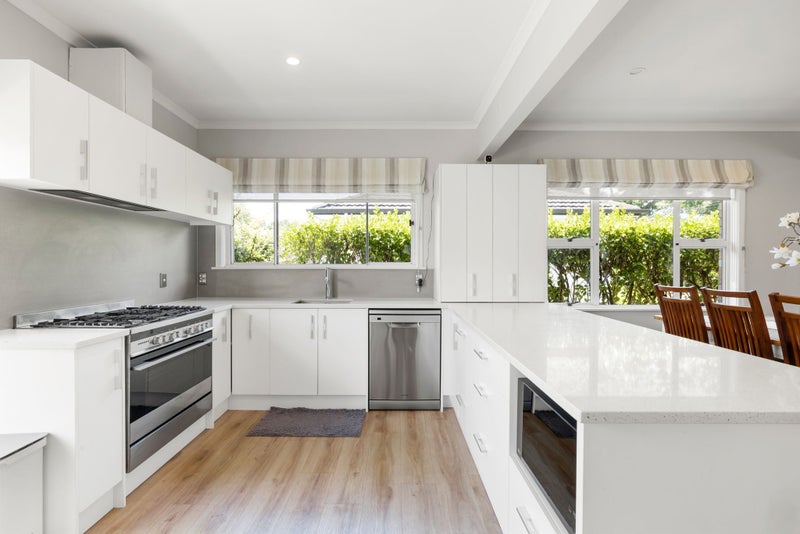 71 Brookfield Street, Hamilton East, Hamilton - Carousel 1