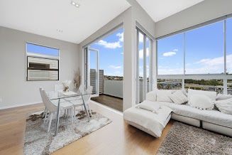11/8 Wilk Lane, Browns Bay, Auckland - Carousel 1