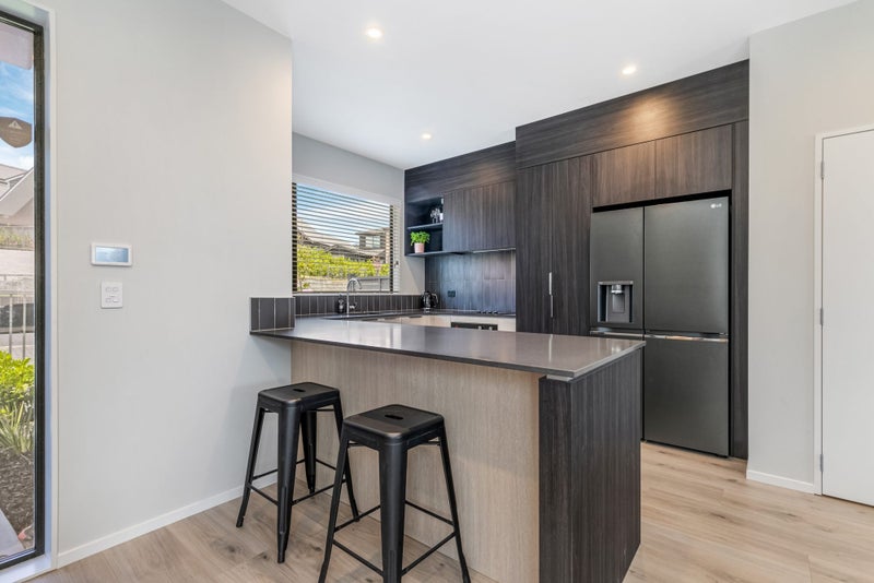 50 Roundel Crescent, Whenuapai, Auckland - Carousel 2