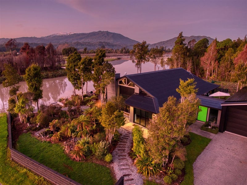 12 Sutton Road, Kaiata, Greymouth - Carousel 29