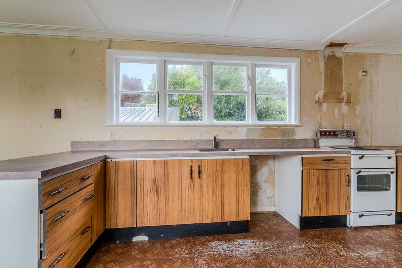 44 Brighton Road, Green Island, Dunedin - Carousel 2