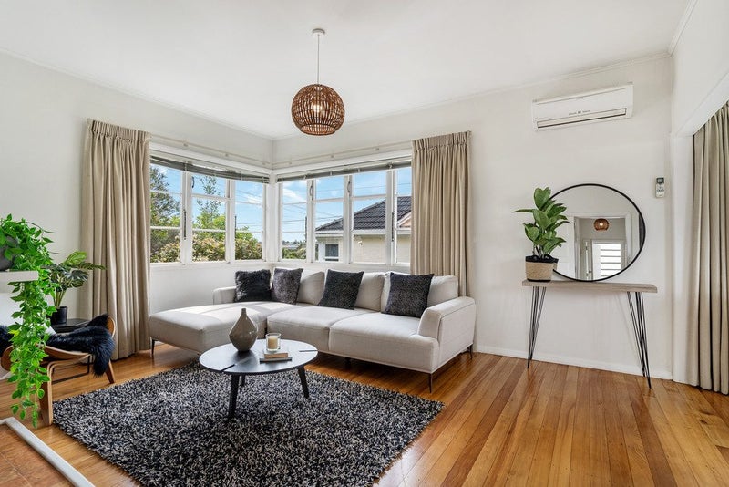 6 Daventry Street, Waterview, Auckland - Carousel 1