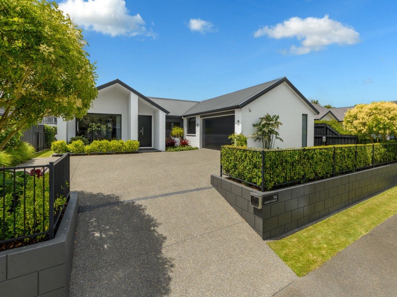 14 Glenpark Crescent, Bethlehem, Tauranga - Carousel 1
