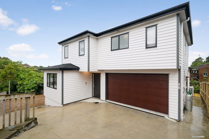 3B Clematis Avenue, Murrays Bay, Auckland - Carousel 1
