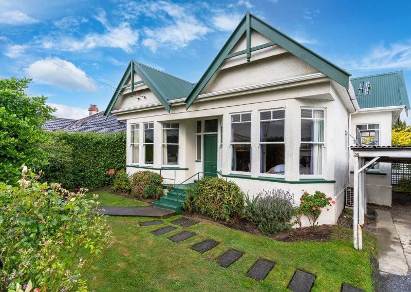 16 Normanby Street, Saint Kilda, Dunedin - Carousel 1