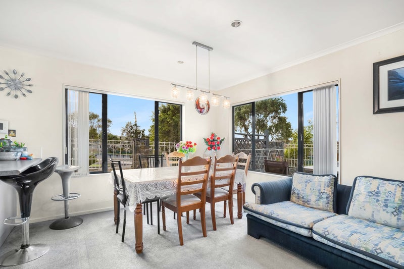 4 Freda Place, Favona, Auckland - Carousel 2