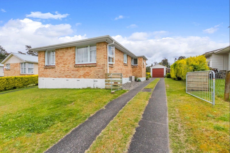 69 Roslyn Street, Taumarunui - Carousel 1
