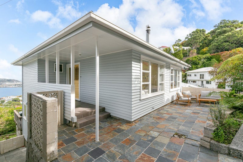66 Marewa Road, Hataitai, Wellington - Carousel 1