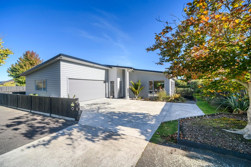 41 Karina Terrace, Roslyn, Palmerston North - Carousel 1