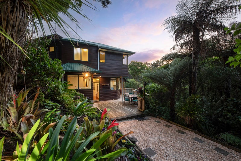 56A Frederick Street, Hillsborough, Auckland - Carousel 1