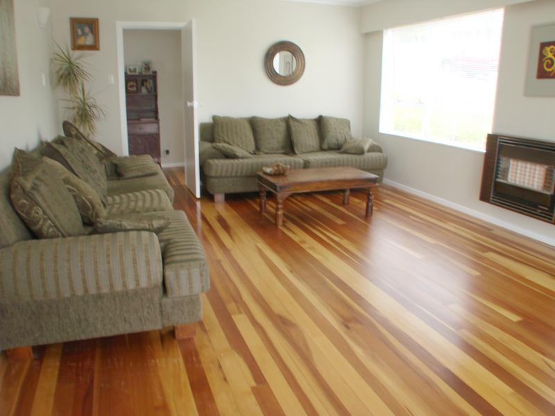 4 Lone Tree Grove, Kelson, Lower Hutt - Carousel 2