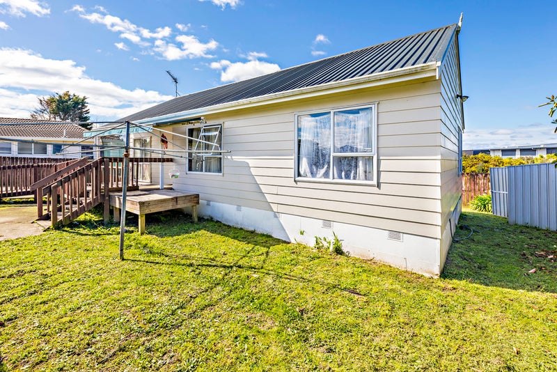 2/16 Trimdon Street, Randwick Park, Auckland - Carousel 2