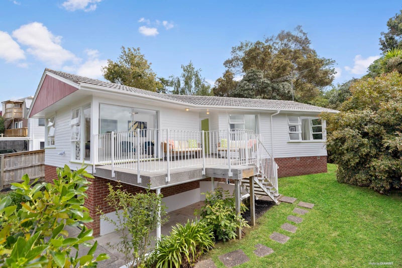74 Gowing Drive, Meadowbank, Auckland - Carousel 1