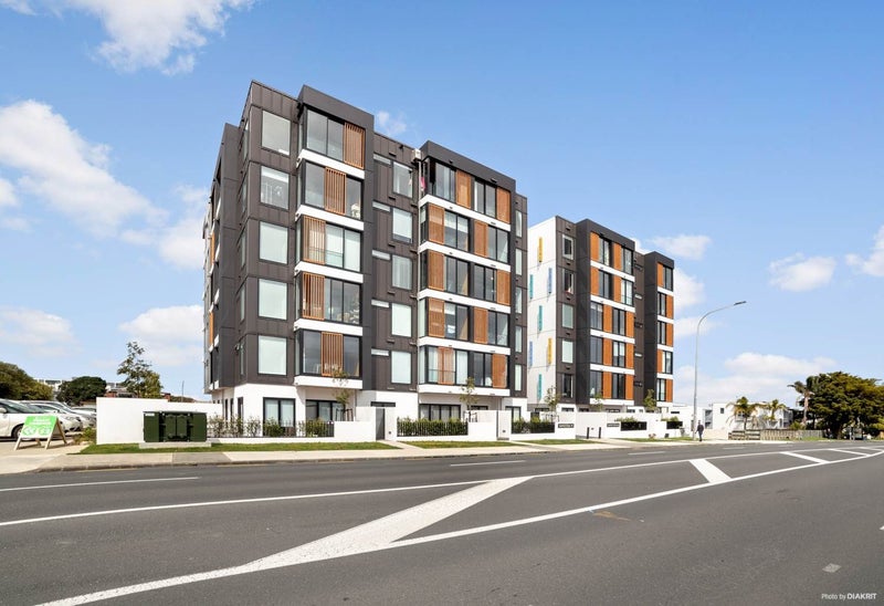 303/80 Anzac Street, Takapuna, Auckland - Carousel 1