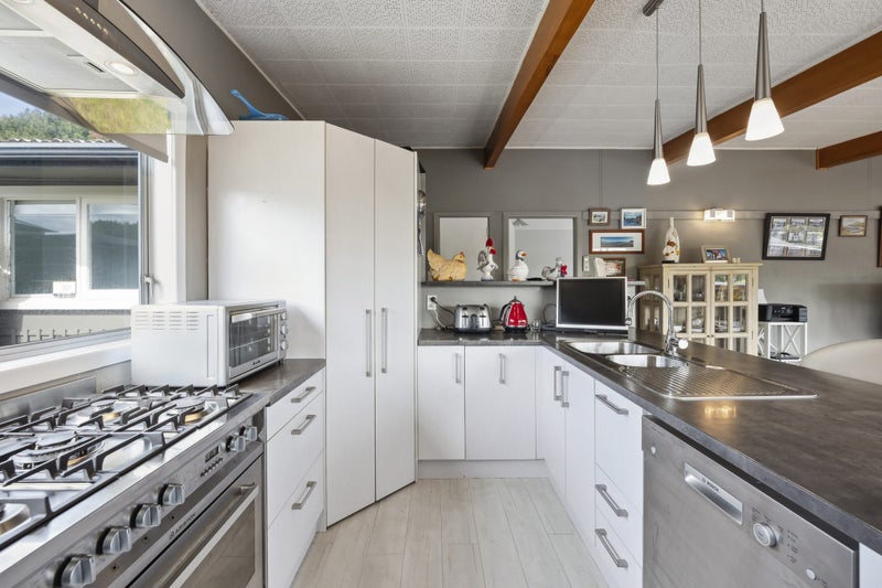 34 Oxford Road, Lake Rotoma - Carousel 2