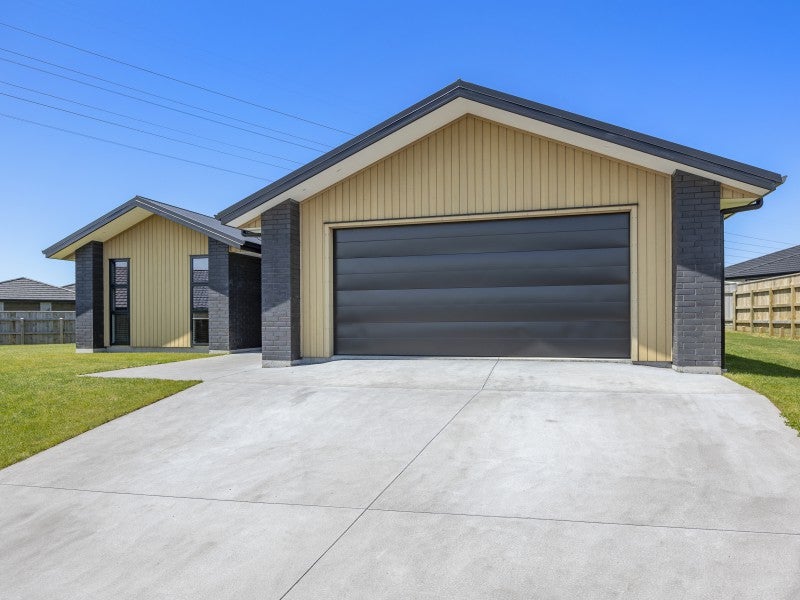 10 Kararaina Close, Whalers Gate, New Plymouth - Carousel 1