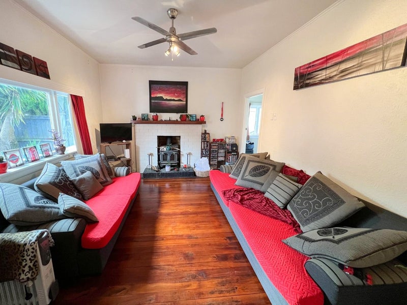 5 Rangipawa Road, One Tree Hill, Auckland - Carousel 2