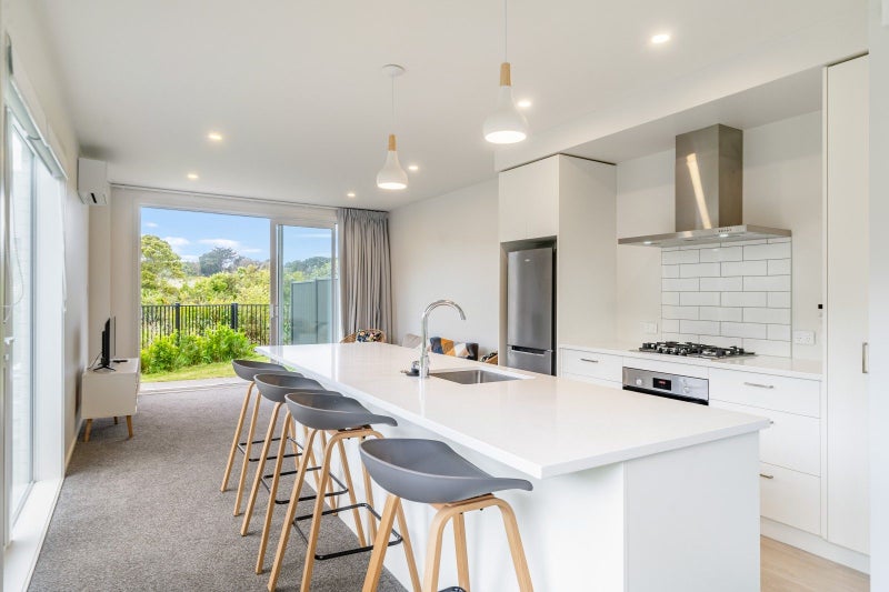 54 Koreke Close, Kenepuru, Porirua - Carousel 1