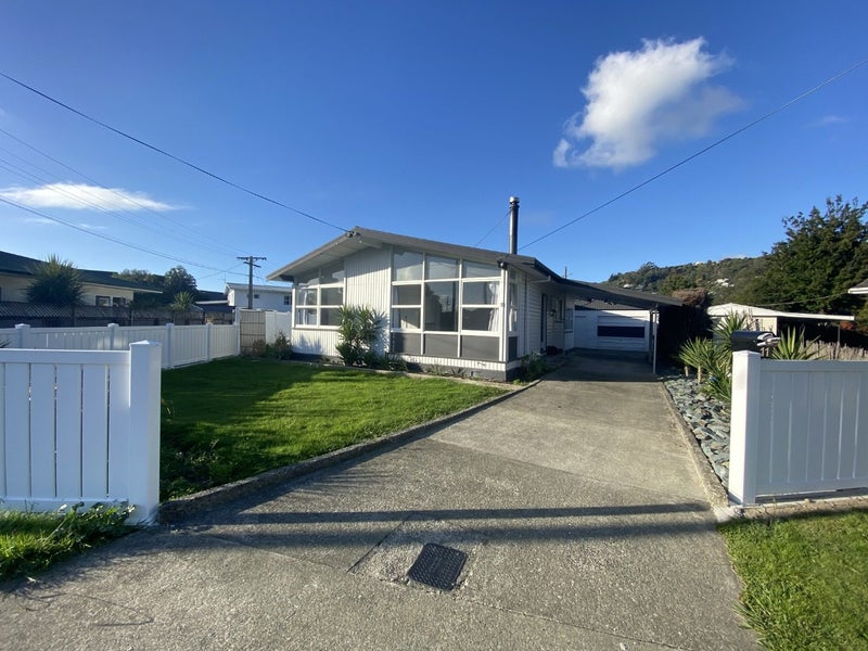 11 Rotoiti Street, Tahunanui, Nelson - Carousel 1