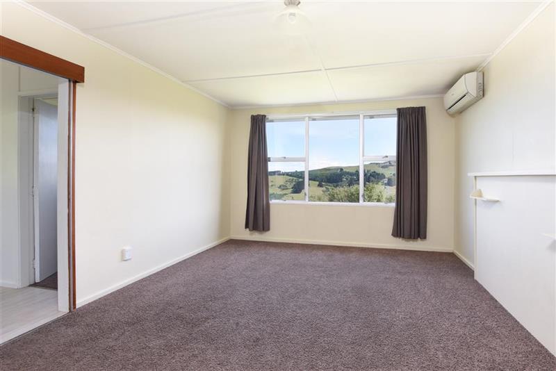 36 Columba Avenue, Calton Hill, Dunedin - Carousel 1