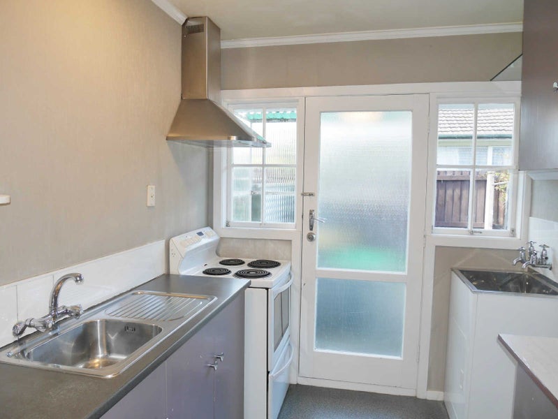 4/990 Colombo Street, St Albans, Christchurch - Carousel 2