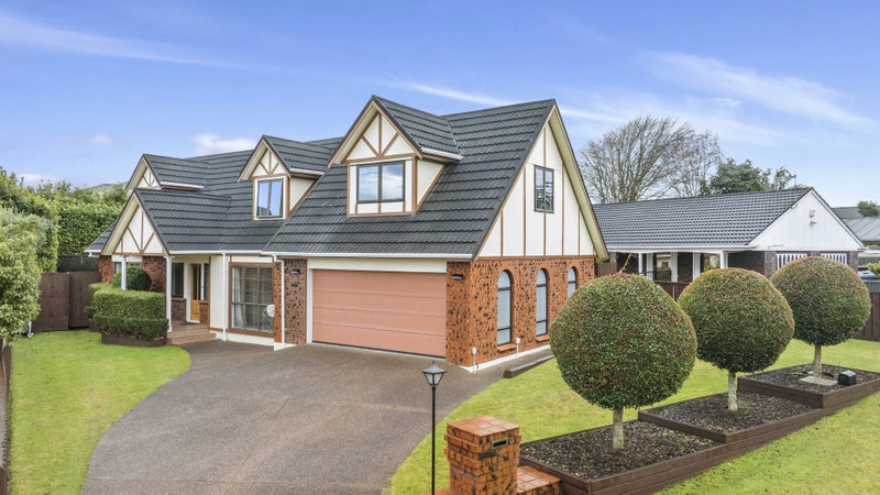 3 Emory Drive, Conifer Grove, Takanini - Carousel 1