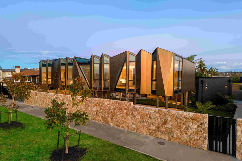 32 Tuhaere Street, Orakei, Auckland - Carousel 2