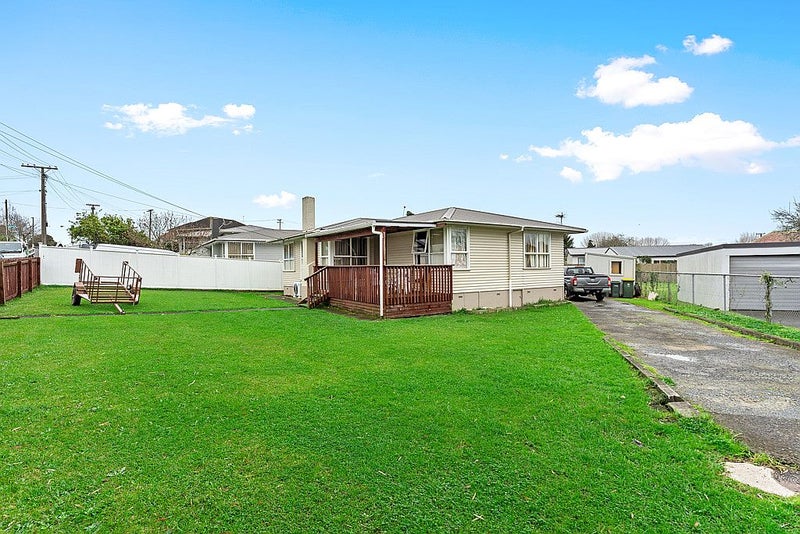 19 Blampied Road, Otara, Auckland - Carousel 1