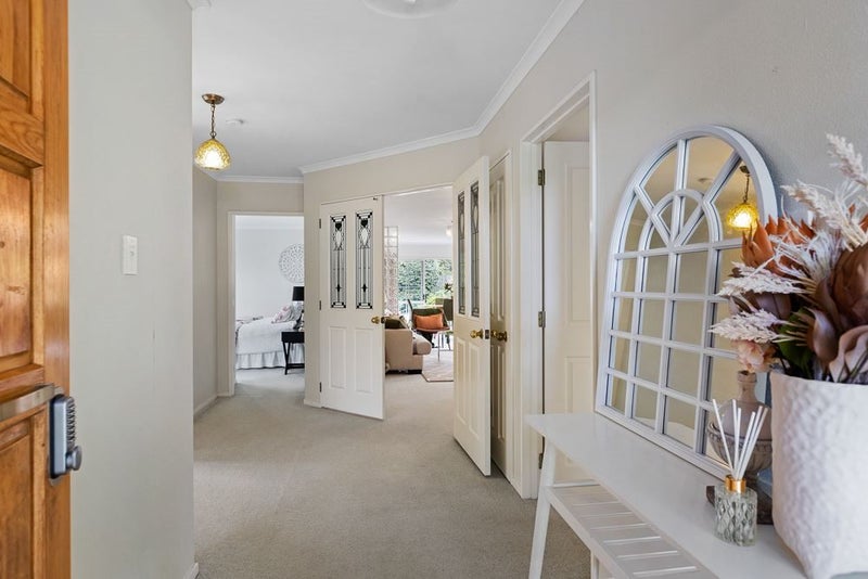 16 Vanderbilt Parade, Albany, Auckland - Carousel 2