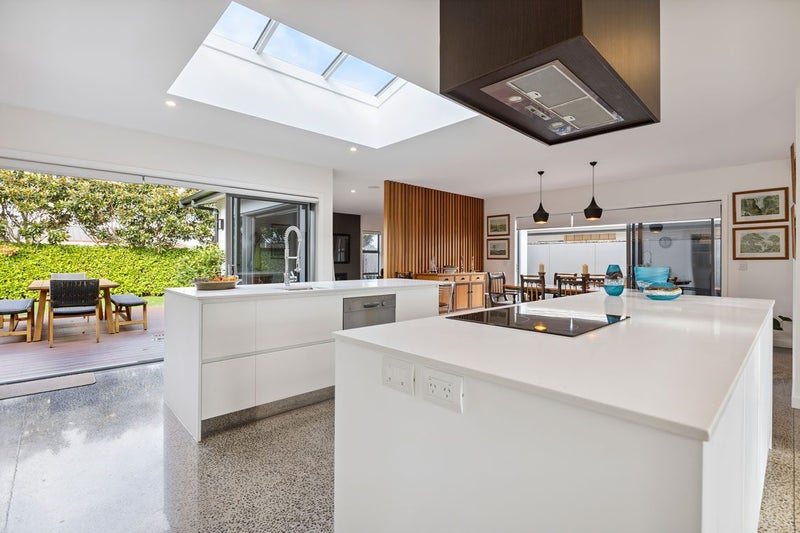 4 Wentworth Lane, Waiwhakaiho, New Plymouth - Carousel 1