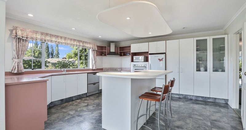 5 Harrowfield Drive, Harrowfield, Hamilton - Carousel 2