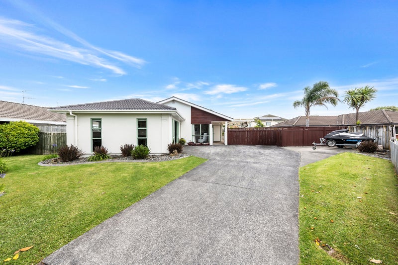 19 Jan Higgins Place, Golflands, Auckland - Carousel 27