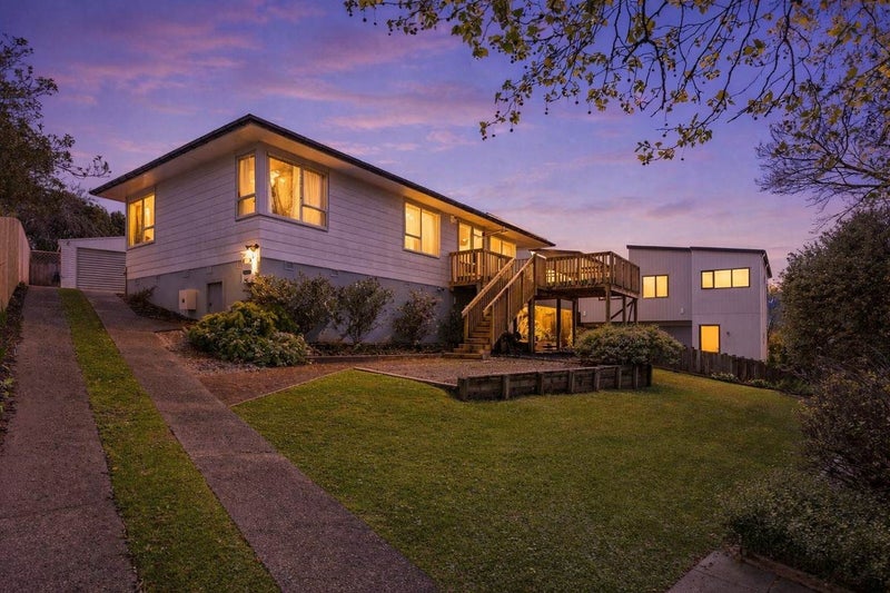 31 Mirrabooka Avenue, Botany Downs, Auckland - Carousel 2