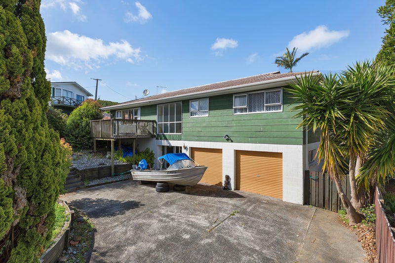 19 Earls Place, Onerahi, Whangarei - Carousel 1
