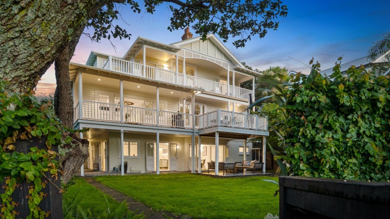 25 Glen Road, Stanley Point, Auckland - Carousel 2