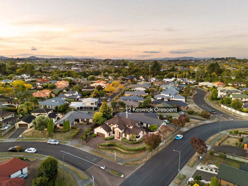 2 Keswick Crescent, Huntington, Hamilton - Carousel 2